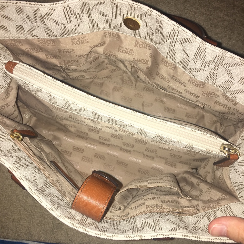 Michael Kors Purse Authentic - image 4